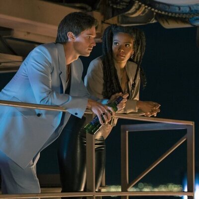 Jaz Sinclair y Patrick Schwarzenegger en 1x01 titulado 'Godolkin' de 'Gen V'