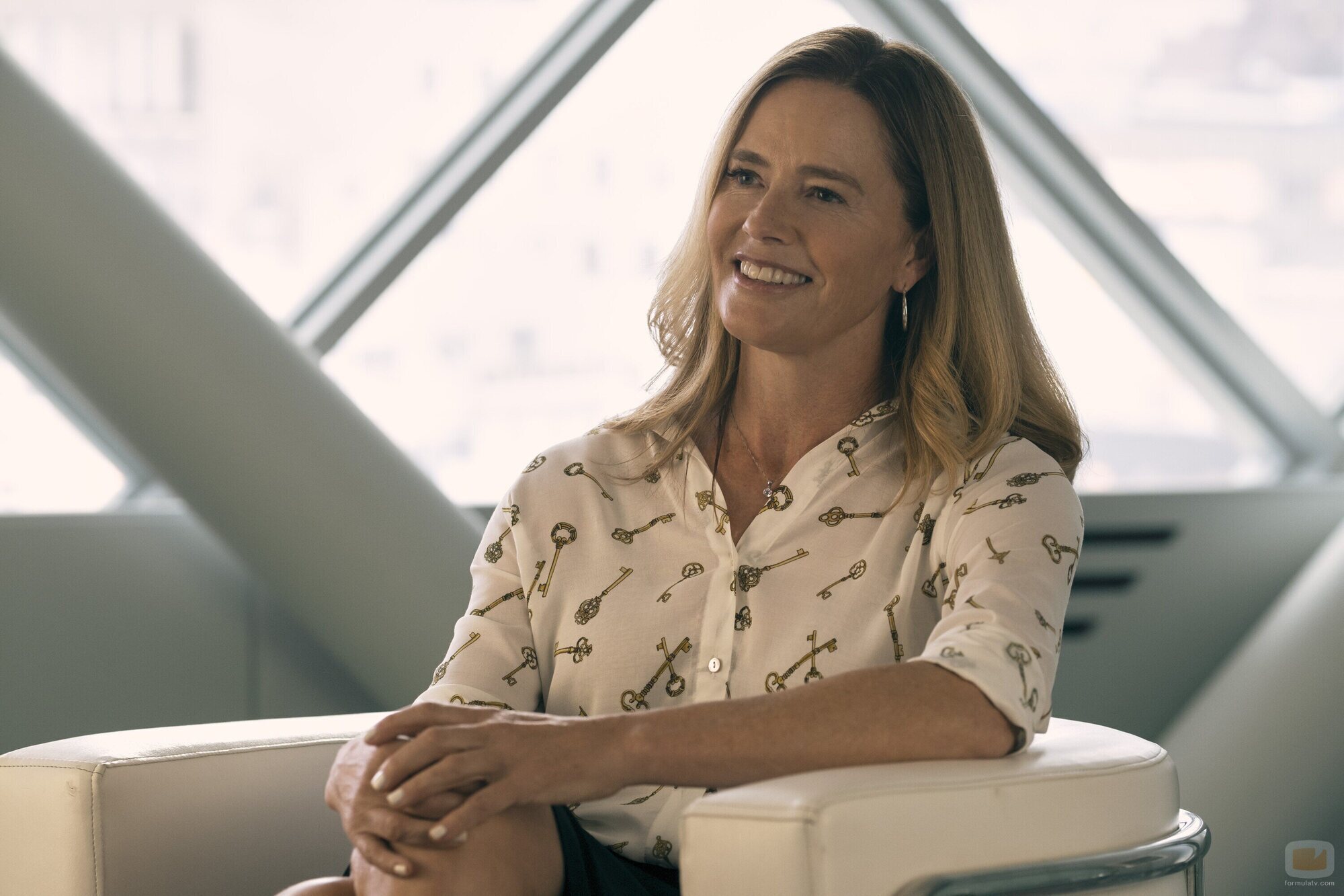 Elisabeth Shue en 1x01 titulado 'Godolkin' de 'Gen V'