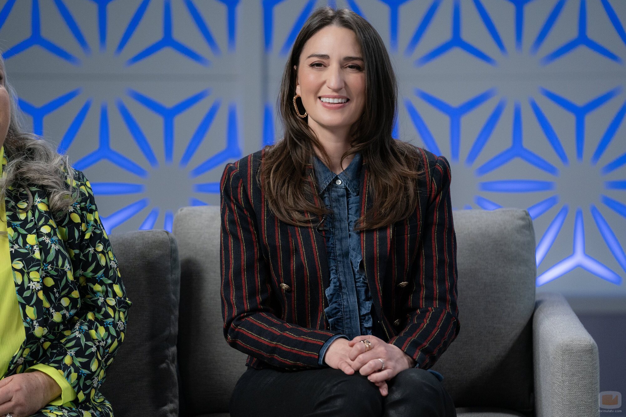 Sara Bareilles en el 3x01 de 'Girls 5 eva'