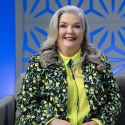 Paula Pell en la temporada 3 y el capítulo 01 de 'Girls5eva'