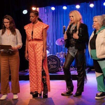 3x02 de 'Girls 5 eva'