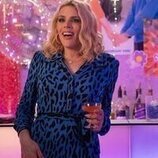 Busy Philipps en 3x04 titulado 'Orlando' de 'Girls5eva'