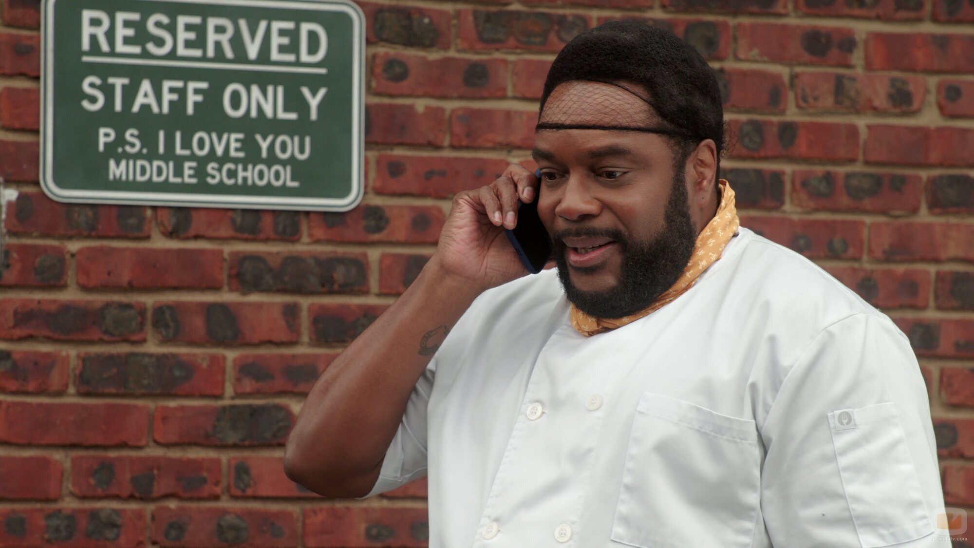 Chad L. Coleman en el 'Orlando' de 'Girls 5 eva'