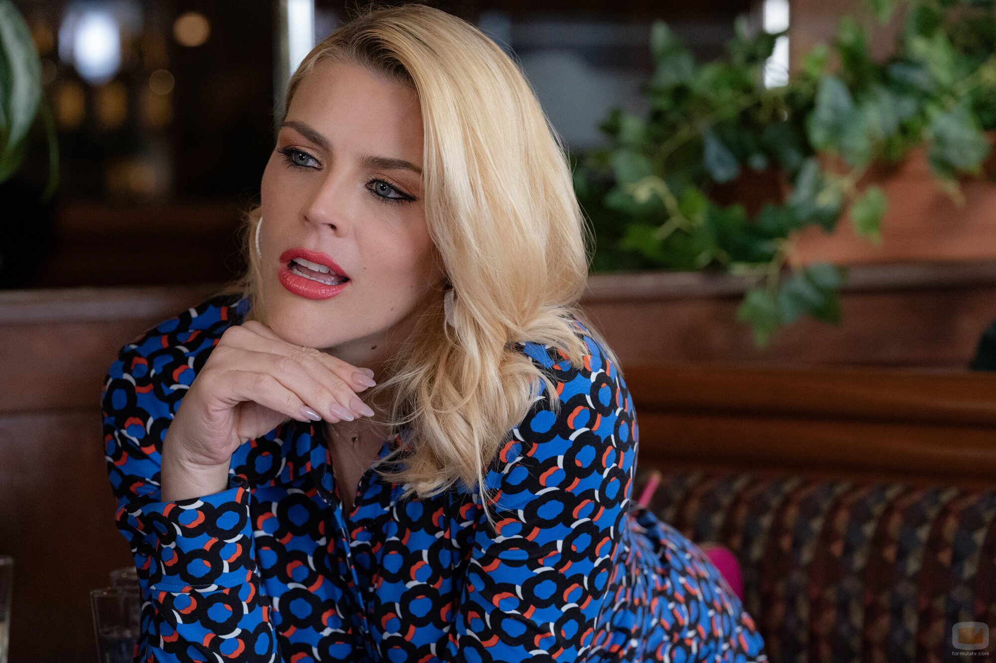 Busy Philipps en el 'Cleveland' de 'Girls 5 eva'