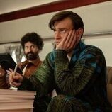 Thomas Doherty en 3x05 titulado 'Cleveland' de 'Girls5eva'