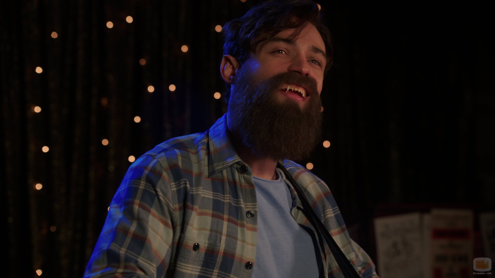 Foto de Thomas Doherty en 3x05 titulado 'Cleveland' de 'Girls5eva'