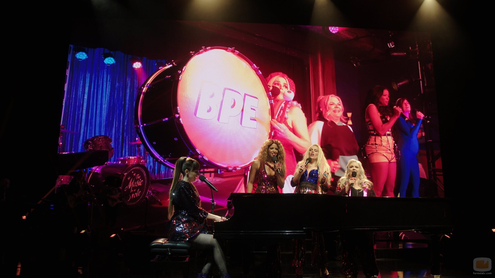 Escena de 'New York' de 'Girls5eva'