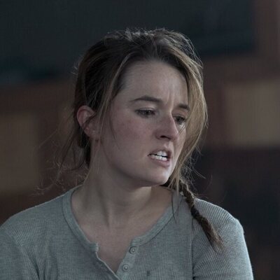 Escena de Kaitlyn Dever en la temporada 2 y el capítulo 02 de 'The Last of Us'