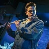 John Owen Lowe en Capítulo 1 titulado 'Inestable' de 'Inestable'