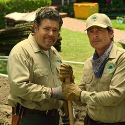 Rob Lowe y Frank Gallegos en 'Inestable' de 'Unstable'