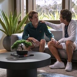 Rob Lowe y John Owen Lowe en 2x02 titulado 'La victoria será mía' de 'Inestable'