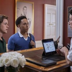 John Owen Lowe y Aaron Branch en el 2x02 de 'Unstable'