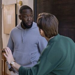 John Owen Lowe en la temporada 2 y el capítulo 02 de 'Inestable'