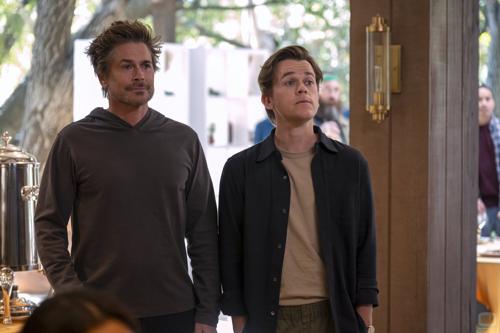 Rob Lowe y John Owen Lowe en el 2x03 de 'Inestable'