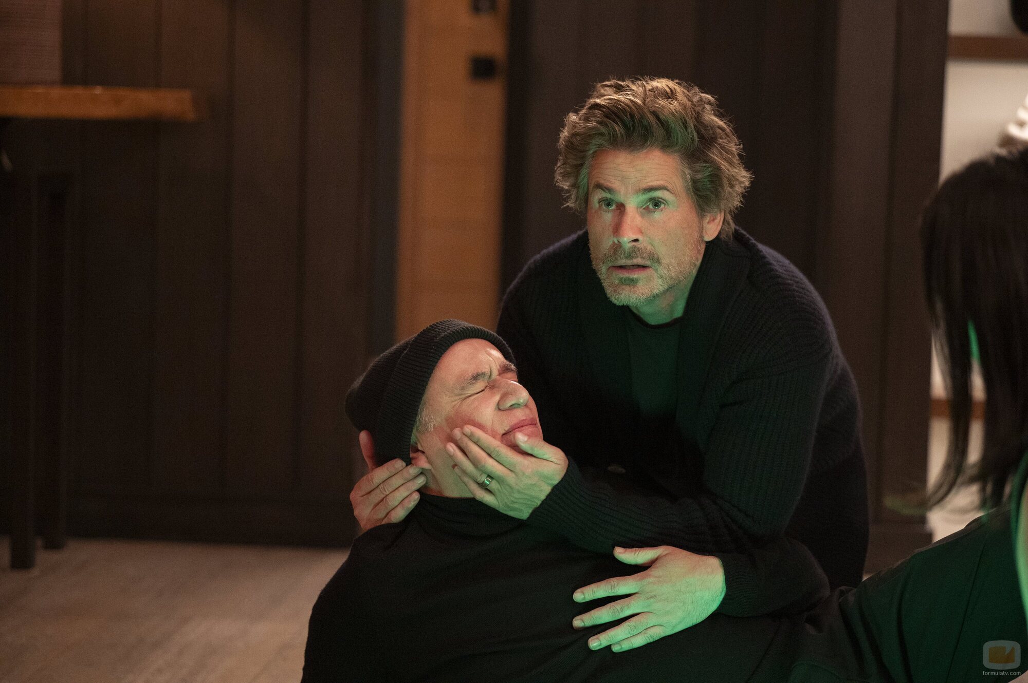 Rob Lowe y Fred Armisen en el 2x04 de 'Inestable'