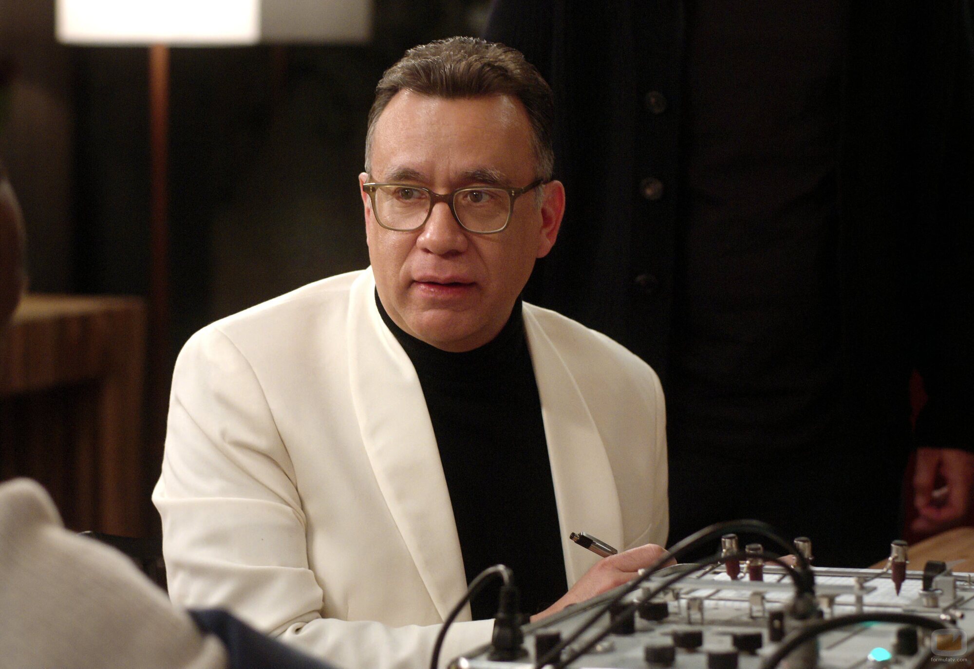 Fred Armisen en el 2x04 de 'Unstable'