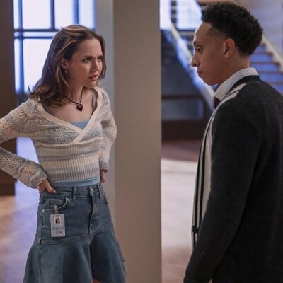Iris Apatow y Aaron Branch en Capítulo 6 titulado 'Amenaza anónima' de 'Inestable'