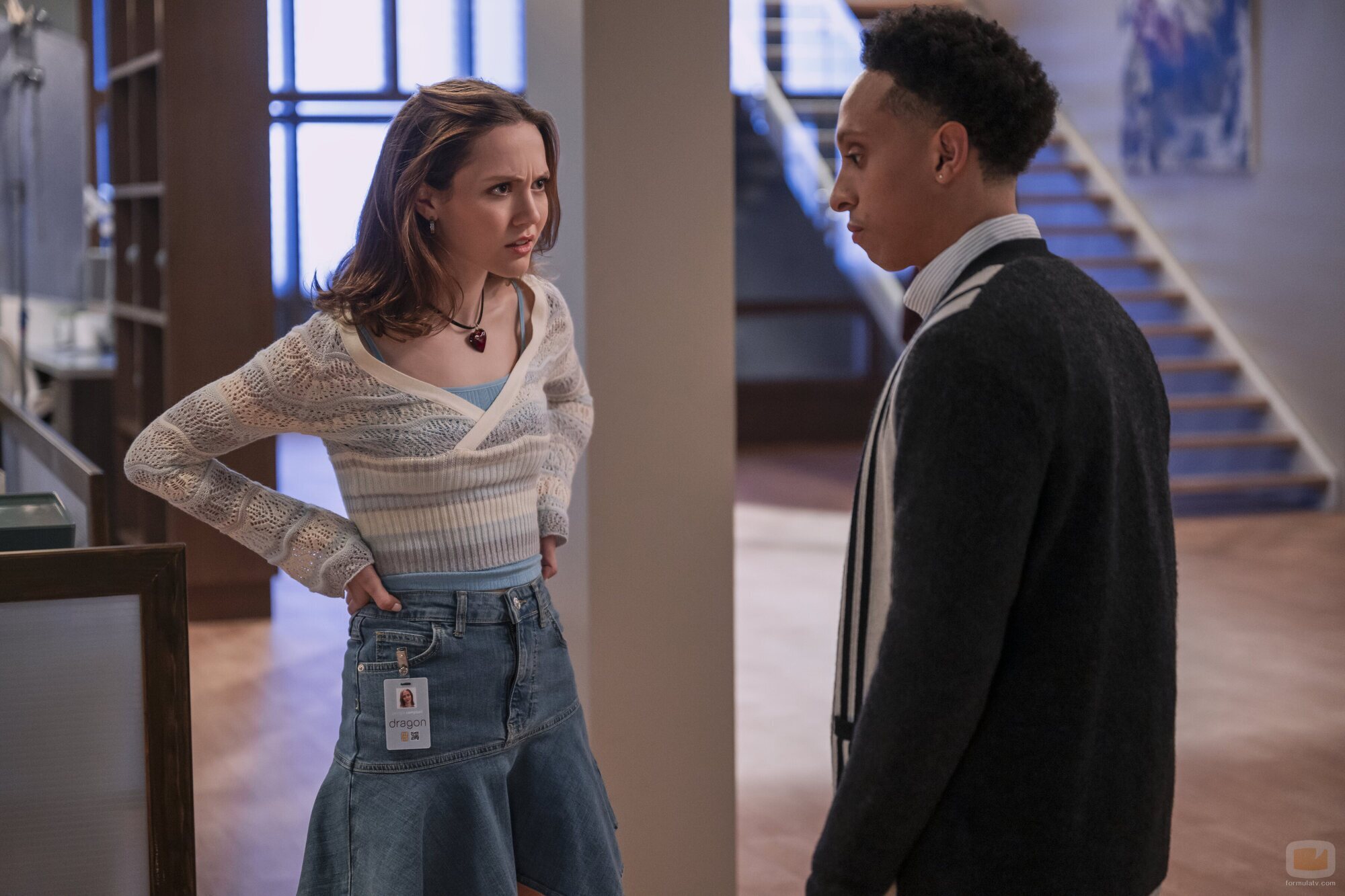 Iris Apatow y Aaron Branch en Capítulo 6 titulado 'Amenaza anónima' de 'Inestable'