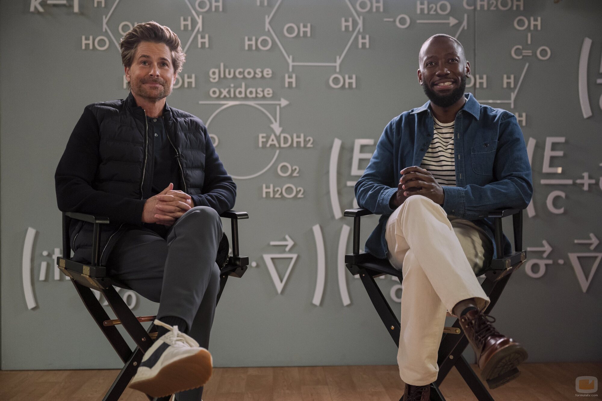 Rob Lowe y Lamorne Morris en 'Amenaza anónima' de 'Inestable'