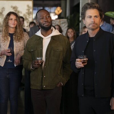 Rob Lowe y Lamorne Morris en la temporada 2 y el capítulo 08 de 'Inestable'