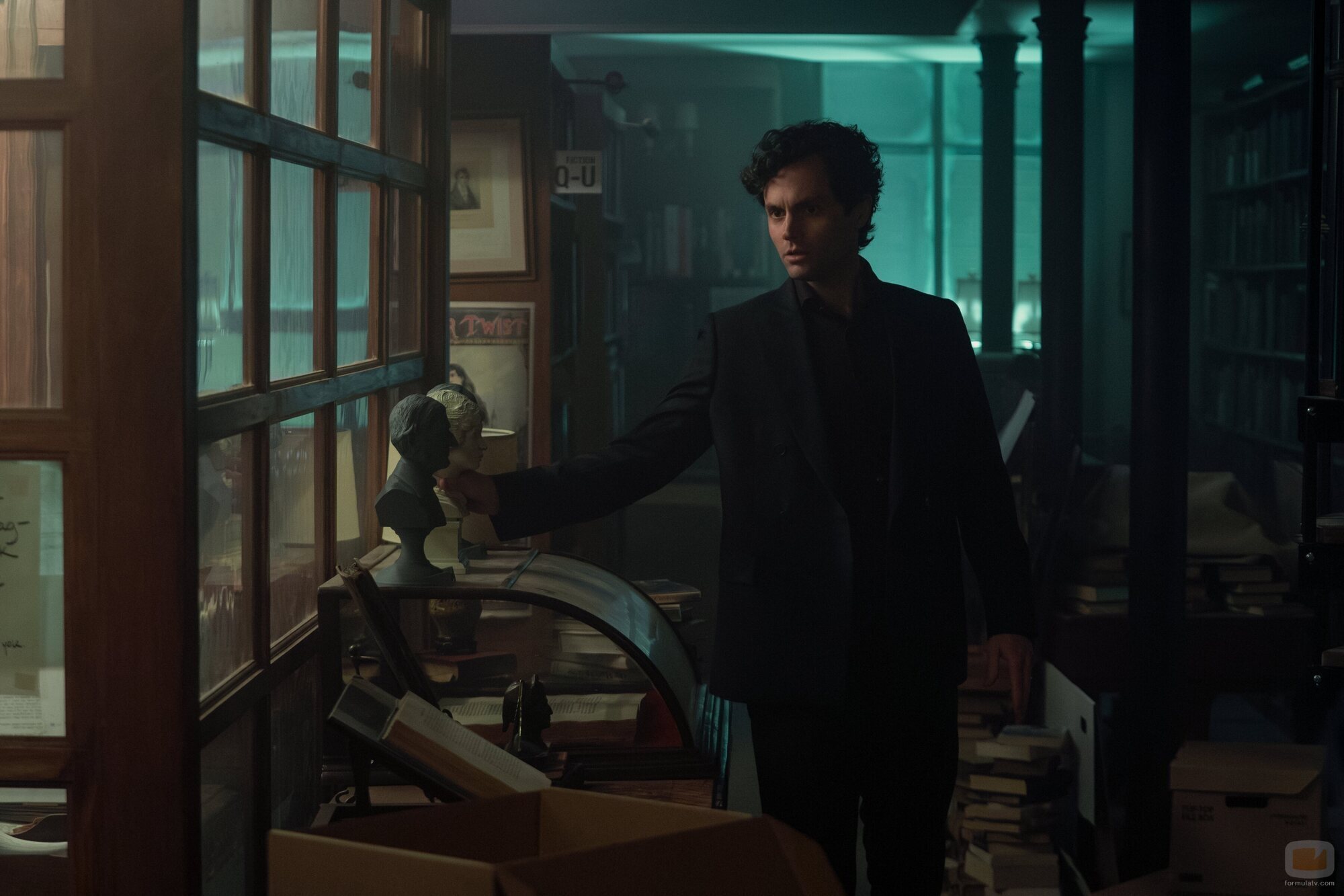 Penn Badgley en la temporada 5 y el capítulo 01 de 'You'