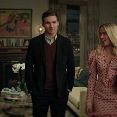 Anna Camp y Pete Ploszek en el 5x02 de 'You'
