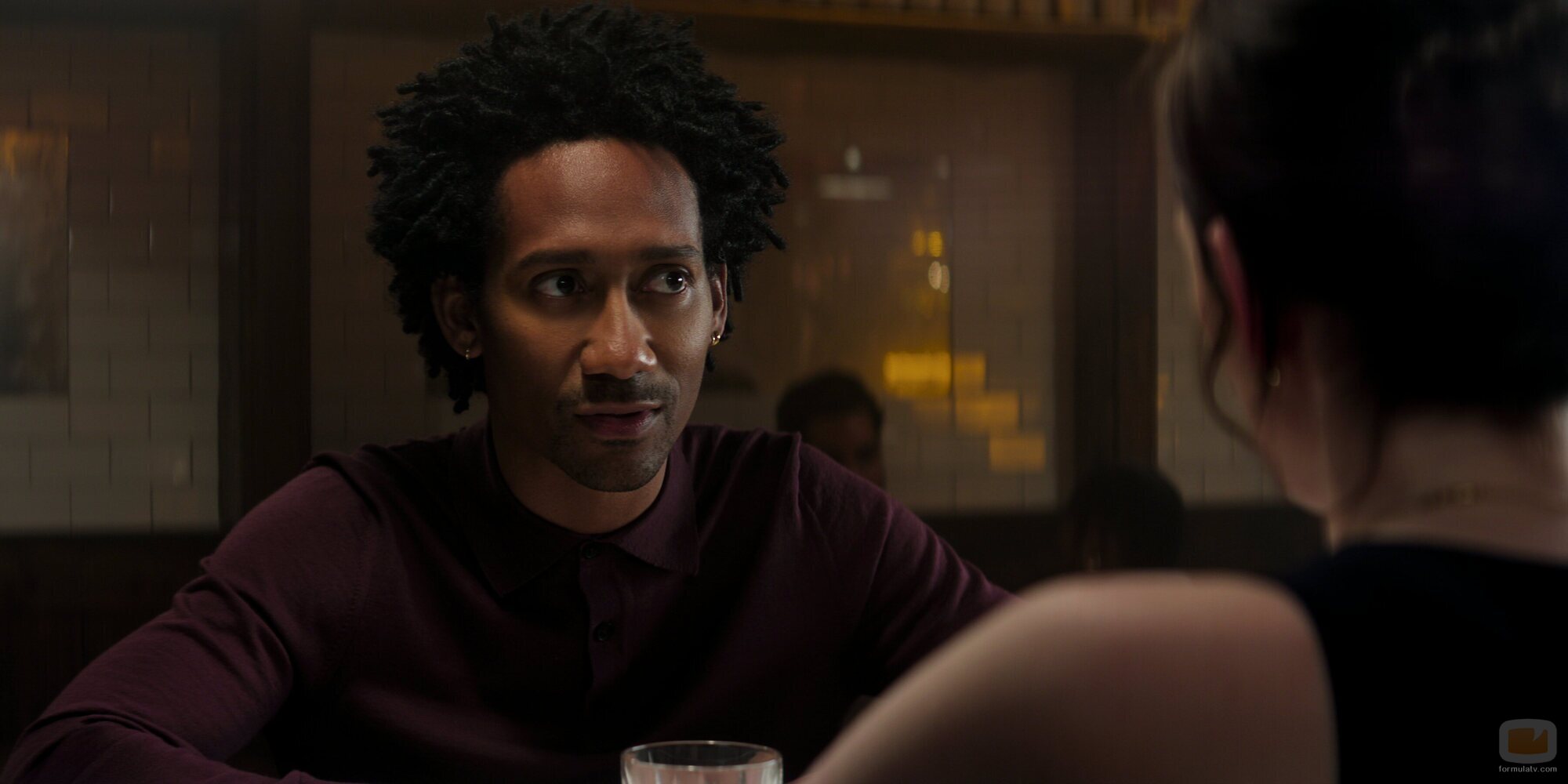 Griffin Matthews en 5x04 'No, Maddie, Maddie, Maddie' de 'You'