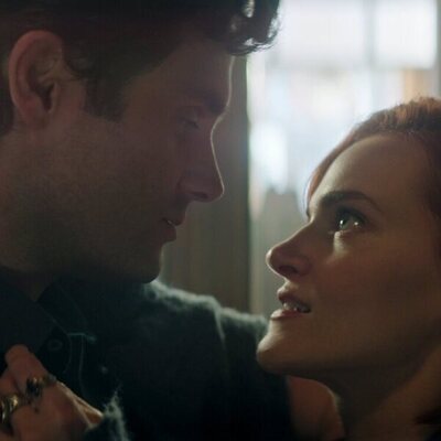 Penn Badgley y Madeline Brewer en 5x05 'El último baile' de 'You'