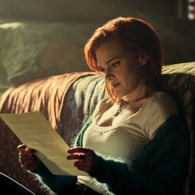 Madeline Brewer en 5x06 titulado 'La cara oscura del amor' de 'You'