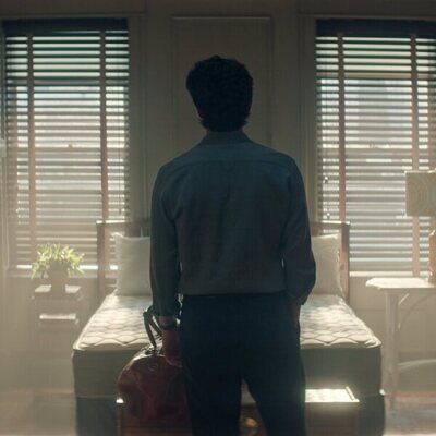 Penn Badgley en el 5x06 de 'You'