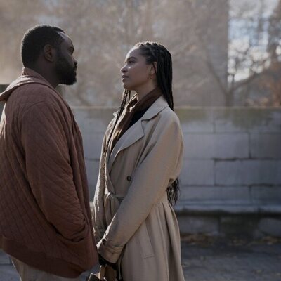 Brian Tyree Henry y Nesta Cooper en 'Hacer las paces con Dios' de 'Ladrones de drogas'