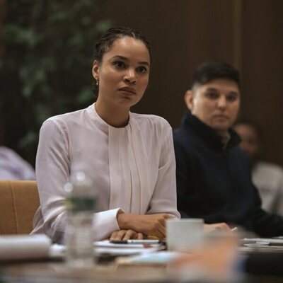 Nesta Cooper en el 1x08 de 'Ladrones de drogas'