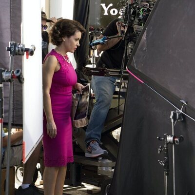 Alyssa Milano en Capítulo 2 titulado 'Estar delgado es mágico' de 'Insaciable'
