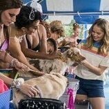 Debby Ryan en la temporada 1 y el capítulo 06 de 'Insaciable'