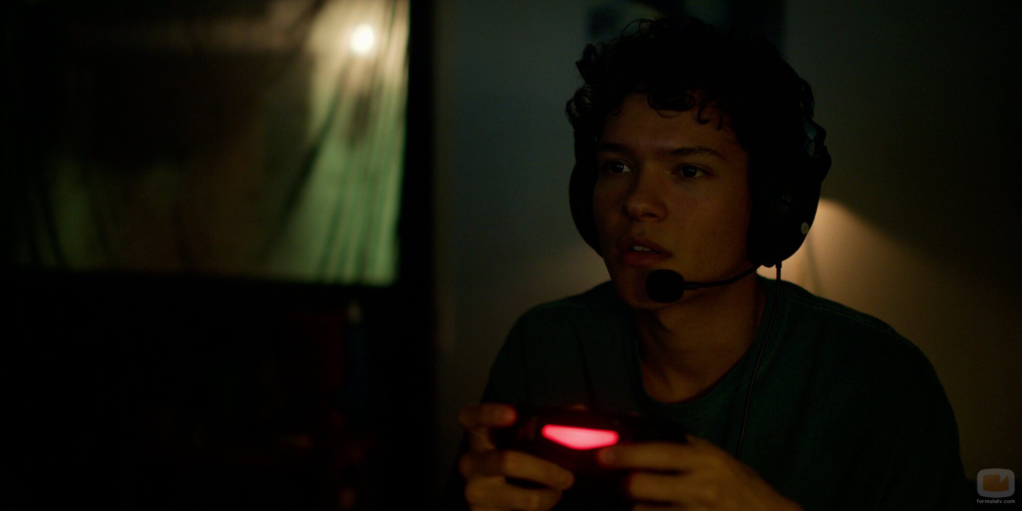 Omar Rudberg en 1x01 'Episodio 1' de 'Jóvenes altezas'