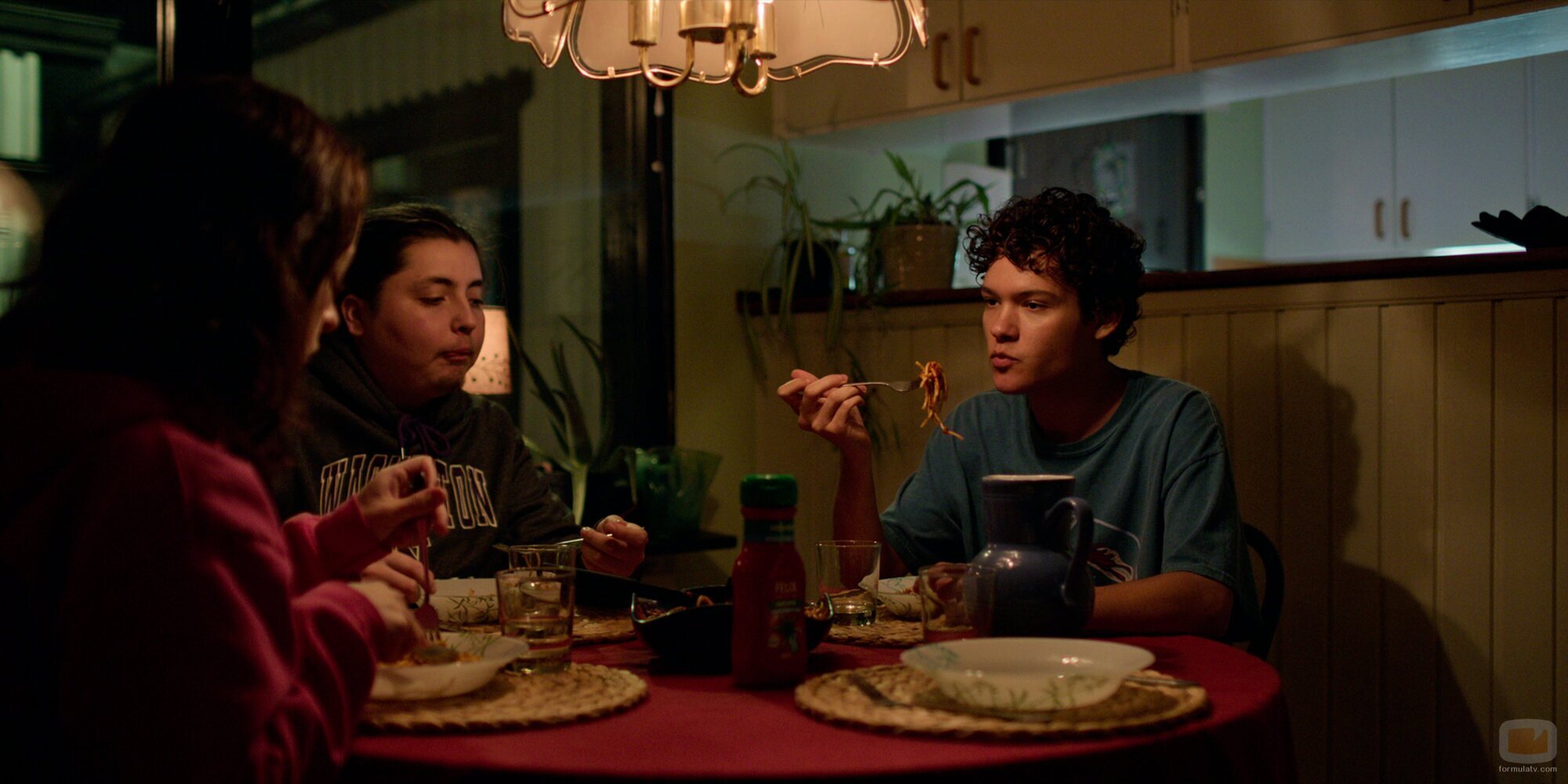 Omar Rudberg en la temporada 1 y el capítulo 01 de 'Jóvenes altezas'