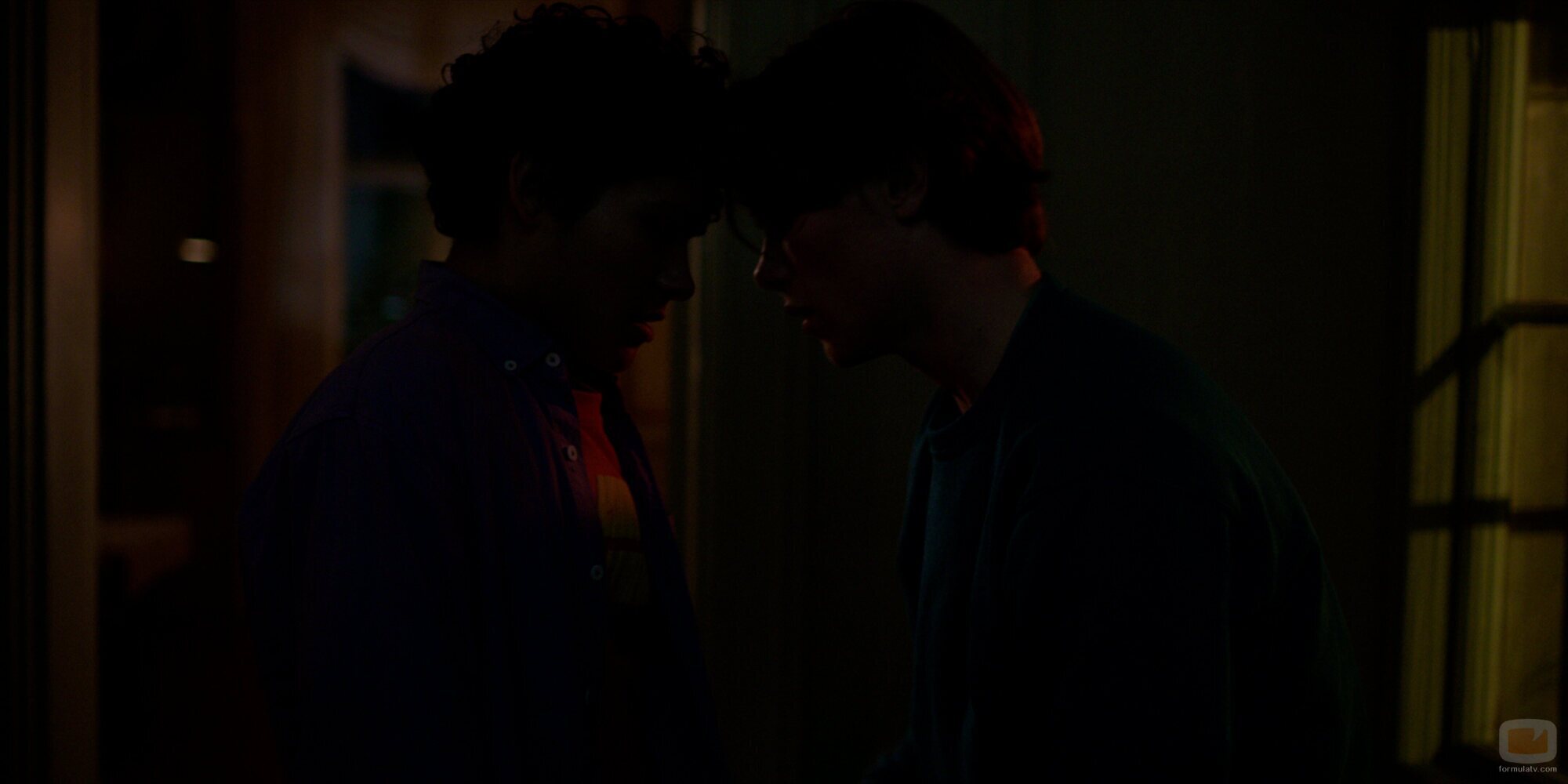 Edvin Ryding y Omar Rudberg en 1x02 'Episodio 2' de 'Jóvenes altezas'