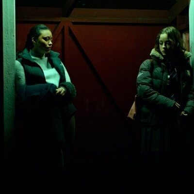 Frida Argento y Nikita Uggla en Capítulo 4 titulado 'Episodio 4' de 'Jóvenes altezas'