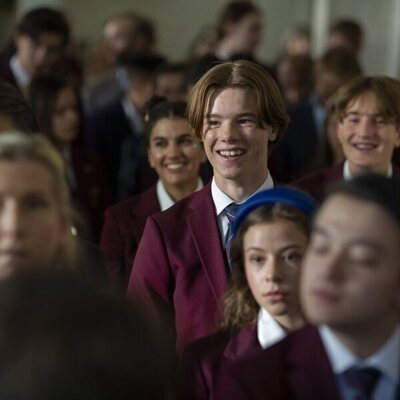 Edvin Ryding y Fabian Penje en el 1x03 de 'Young Royals'