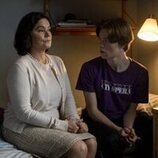 Pernilla August y Edvin Ryding en la temporada 1 y el capítulo 06 de 'Jóvenes altezas'