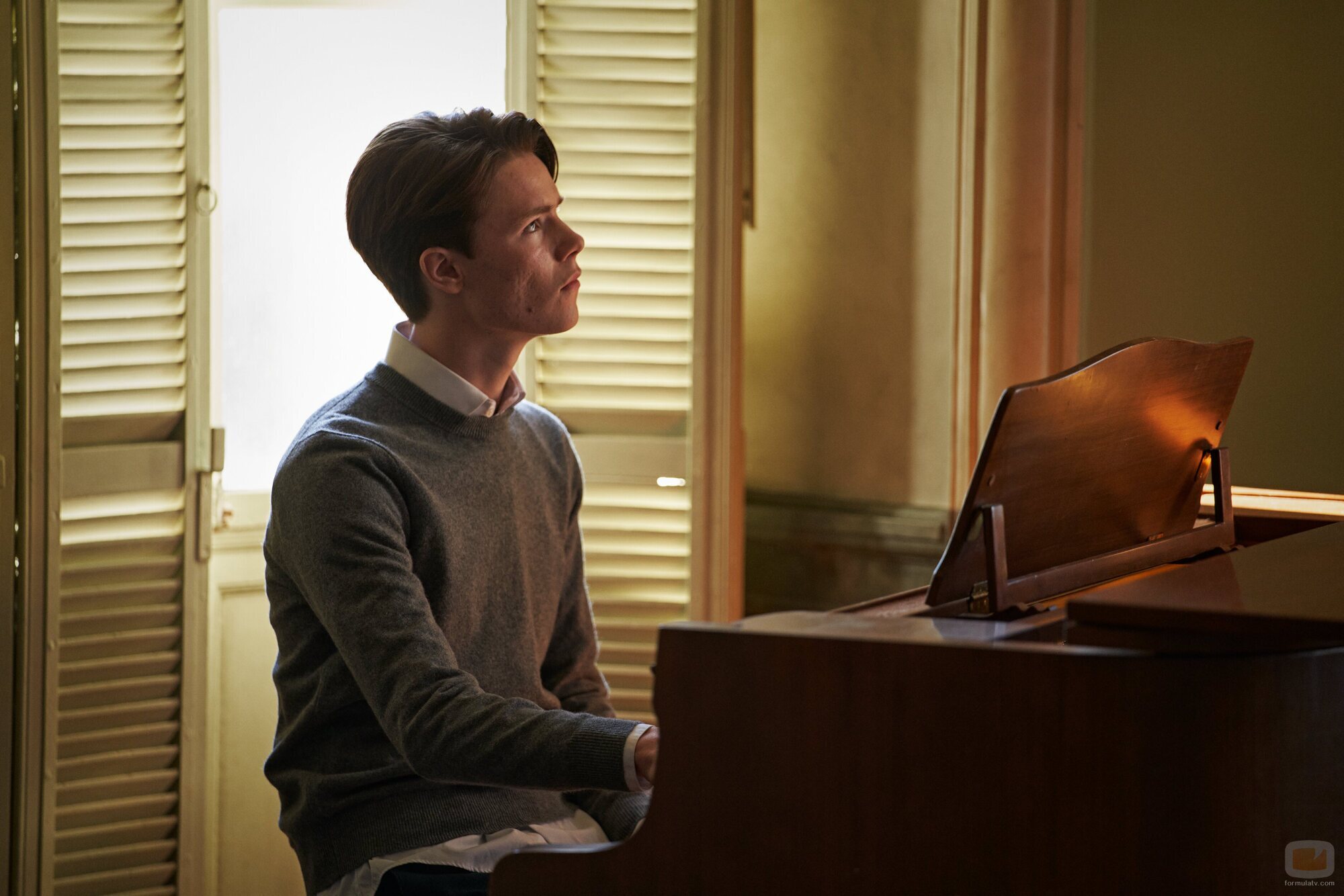 Edvin Ryding en el 2x02 de 'Jóvenes altezas'