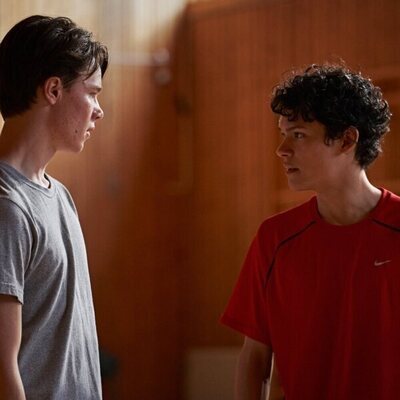 Edvin Ryding y Omar Rudberg en 2x03 titulado 'Episodio 3' de 'Jóvenes altezas'
