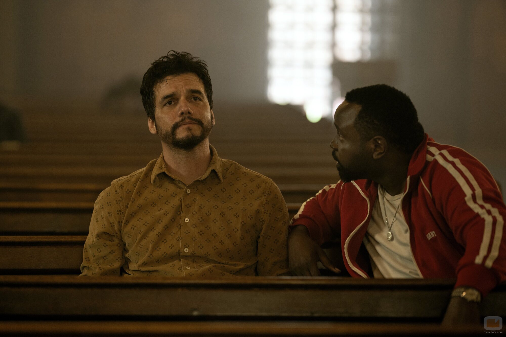 Wagner Moura y Brian Tyree Henry en 'La abogada de Filadelfia' de 'Dope Thief'