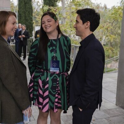 4x01 titulado 'Una Chica Grande y Valiente' de 'Hacks'