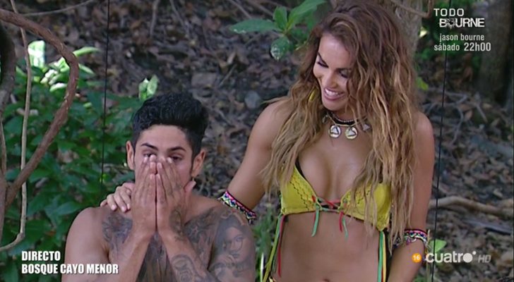 Lara Álvarez acompaña a un emocionado Ferre tras conocer su salvación en 'Supervivientes 2020'