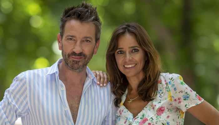 David Valldeperas y Carmen Alcayde, presentadores de 'El Madroño'