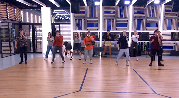 Los chicos de 'OT 2020' en el segundo pase de micros de la Gala 8