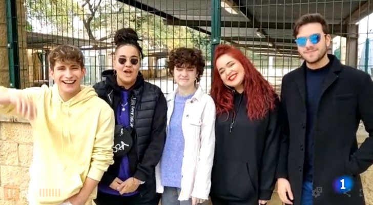 Nick, Eli, Anne, Ariadna y Javy antes de las primeras firmas de 'OT 2020'