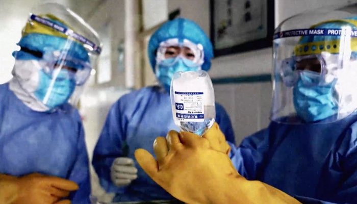 El personal sanitario de China presta testimonio en el documental