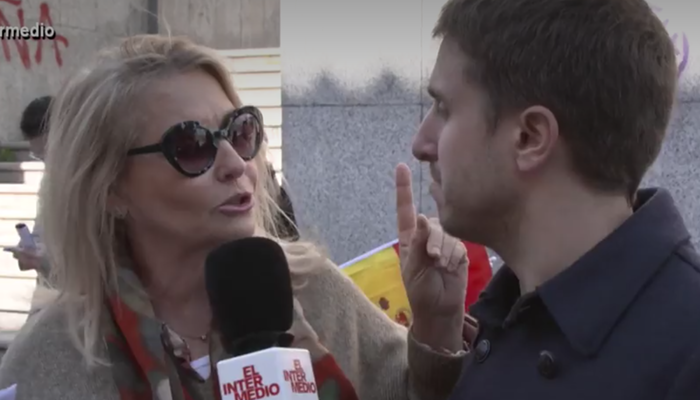 Pablo Ibarburu entrevista a una simpatizante de VOX en &#39;El intermedio&#39;